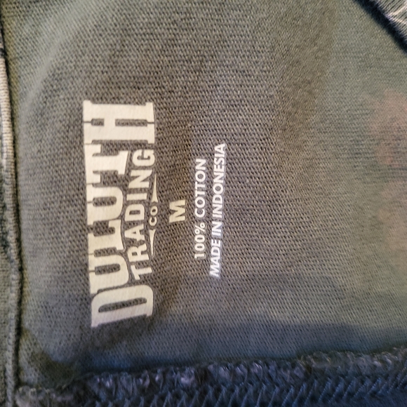 Duluth Trading Co Shirt. - Picture 2 of 2